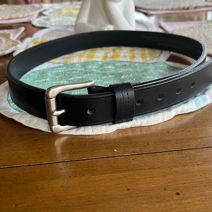 Duluth trading lifetime belt size 40 black
